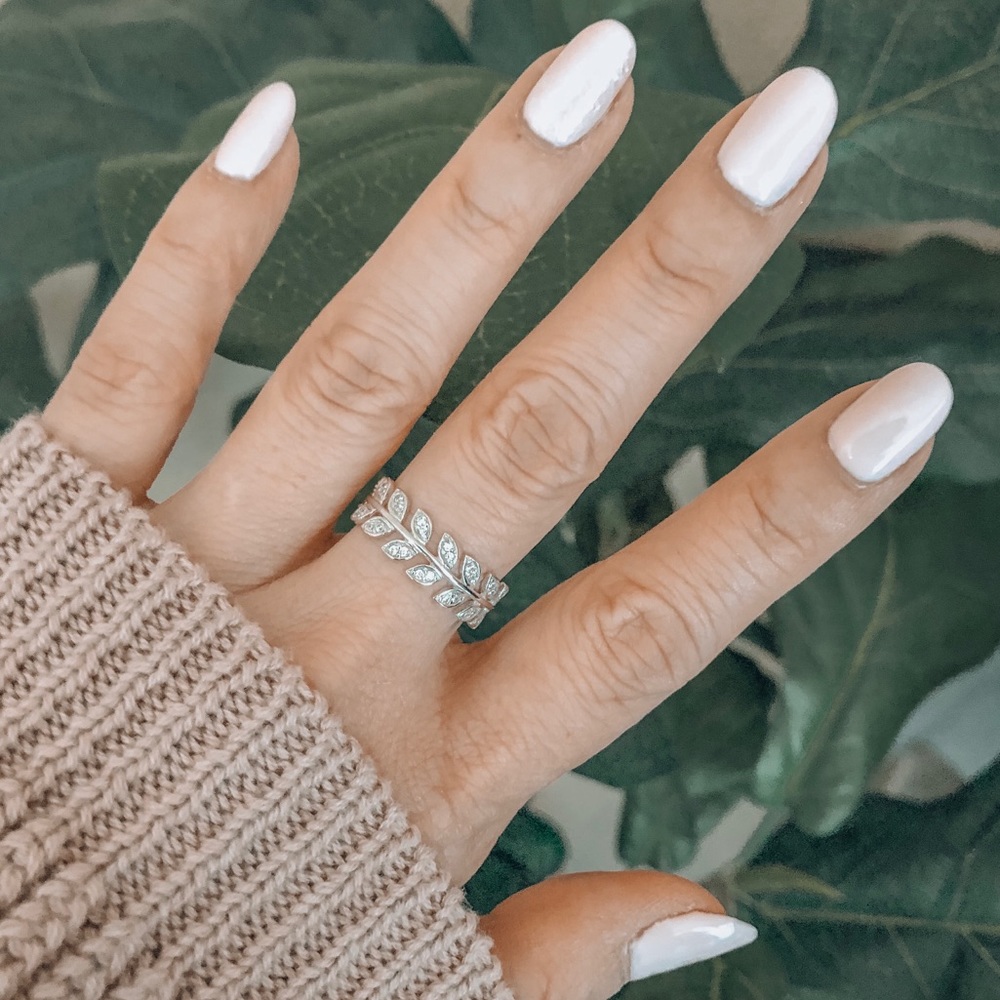 Shashi Amelia Gold Ring